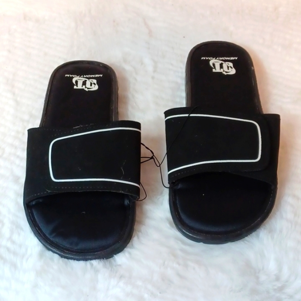 Ot Memory Foam Black Sandals NWT  7-8